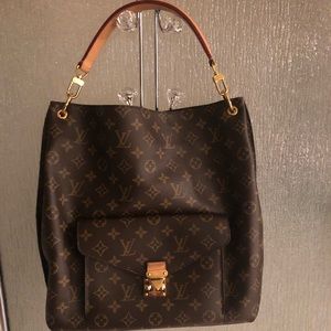Large Authentic Louis Vuitton